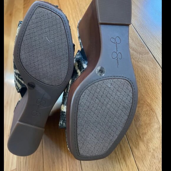Jessica Simpson Wedge Sandals - Size 8 - NEVER WORN! - Picture 7 of 7